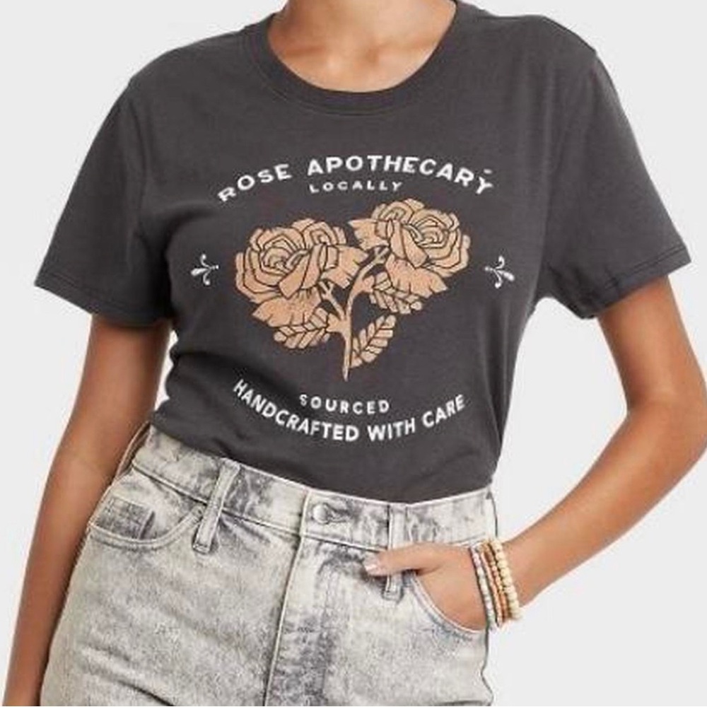 graphic tee